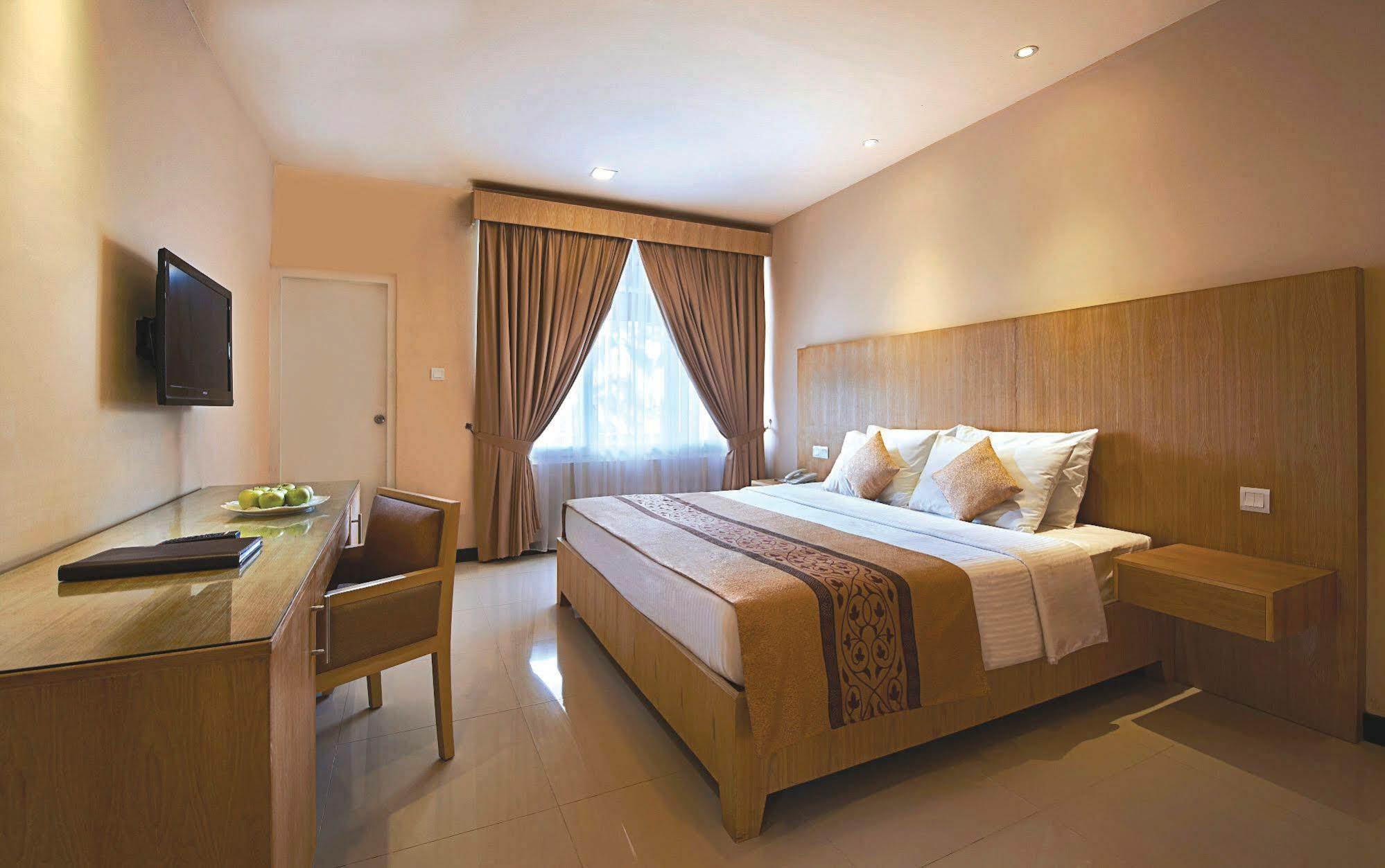Berjaya Hotel Colombo Dehiwala-Mont Lavinia Extérieur photo
