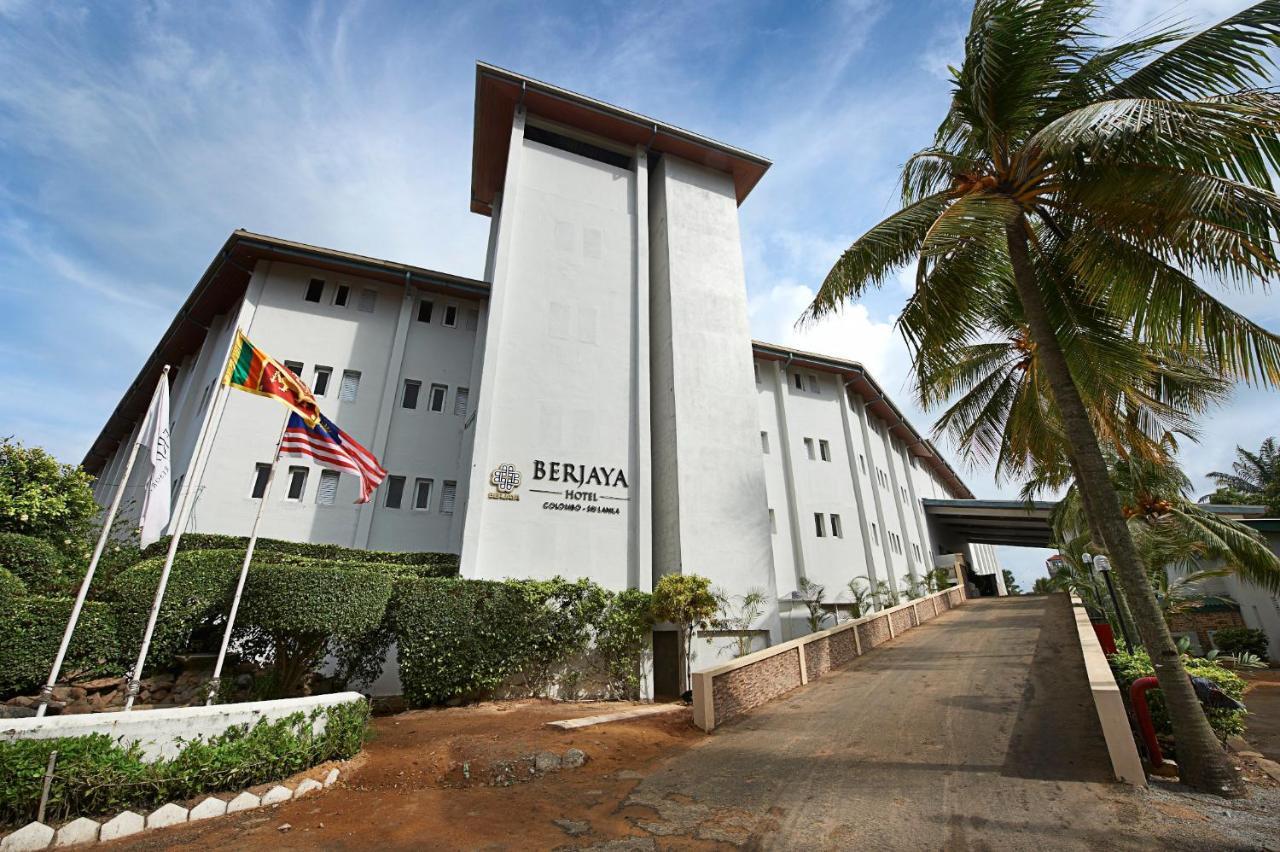 Berjaya Hotel Colombo Dehiwala-Mont Lavinia Extérieur photo