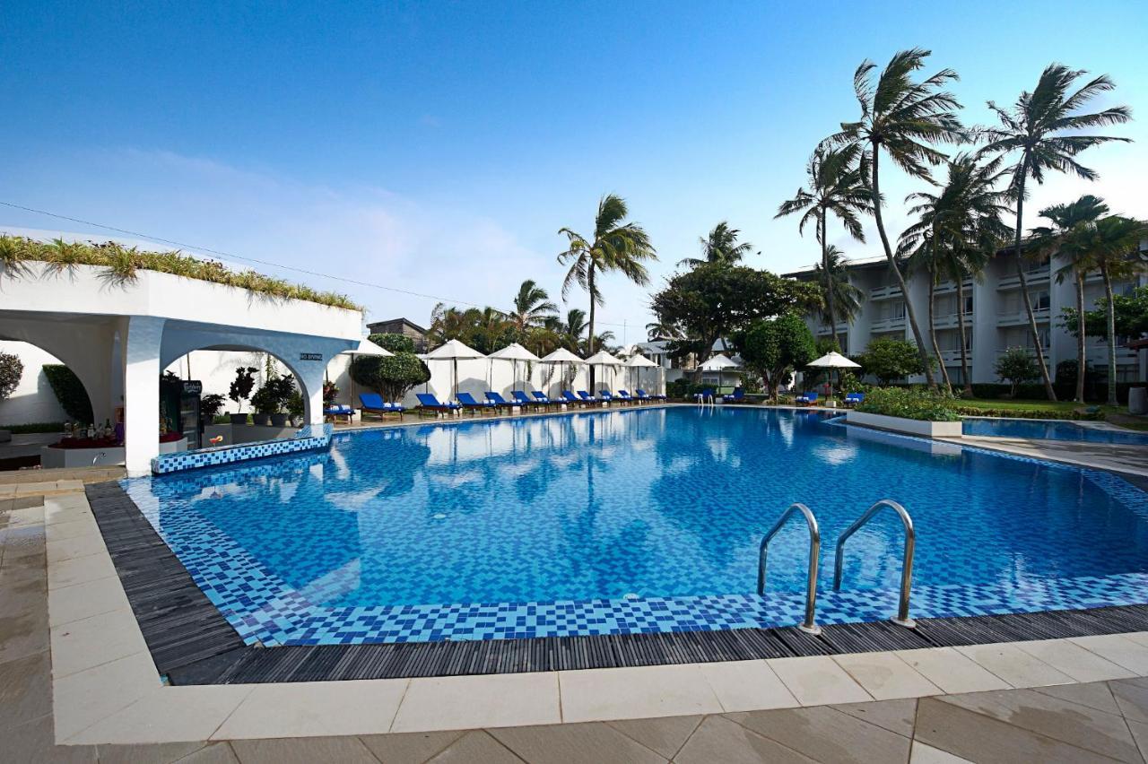 Berjaya Hotel Colombo Dehiwala-Mont Lavinia Extérieur photo